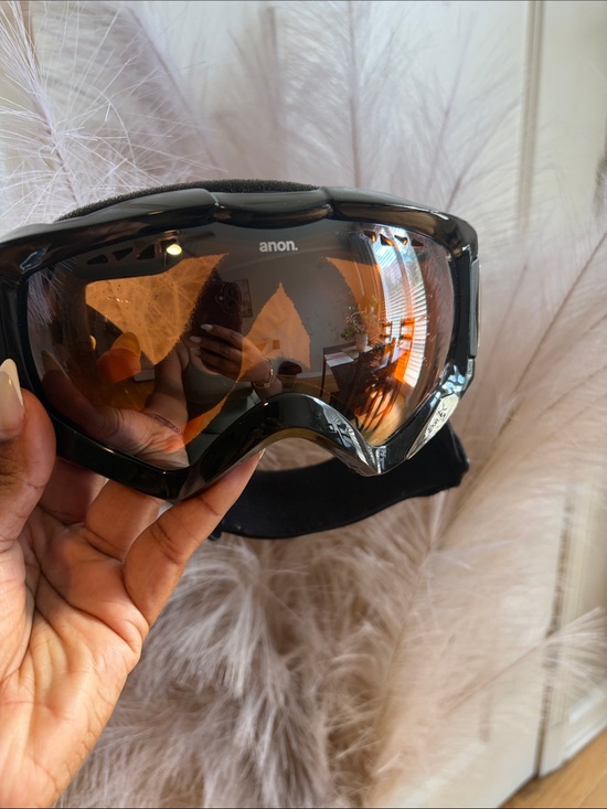 Anon Other - Anon Snow Goggles in Black with Amber Lens